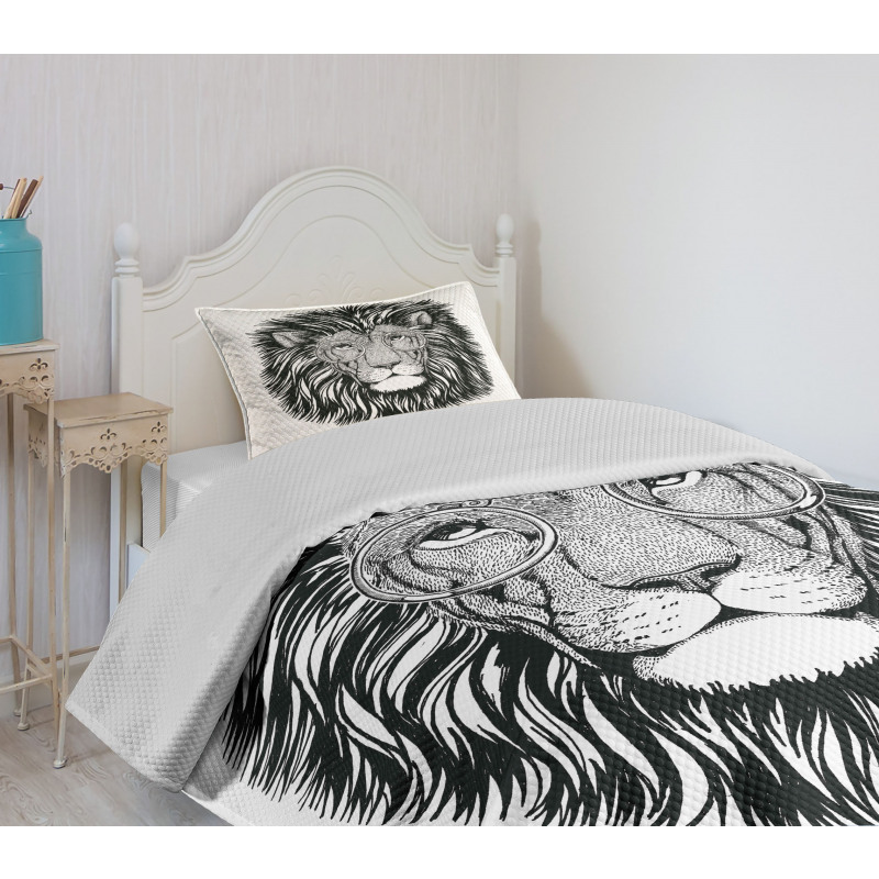 Wild Hipster Lion Glasses Bedspread Set