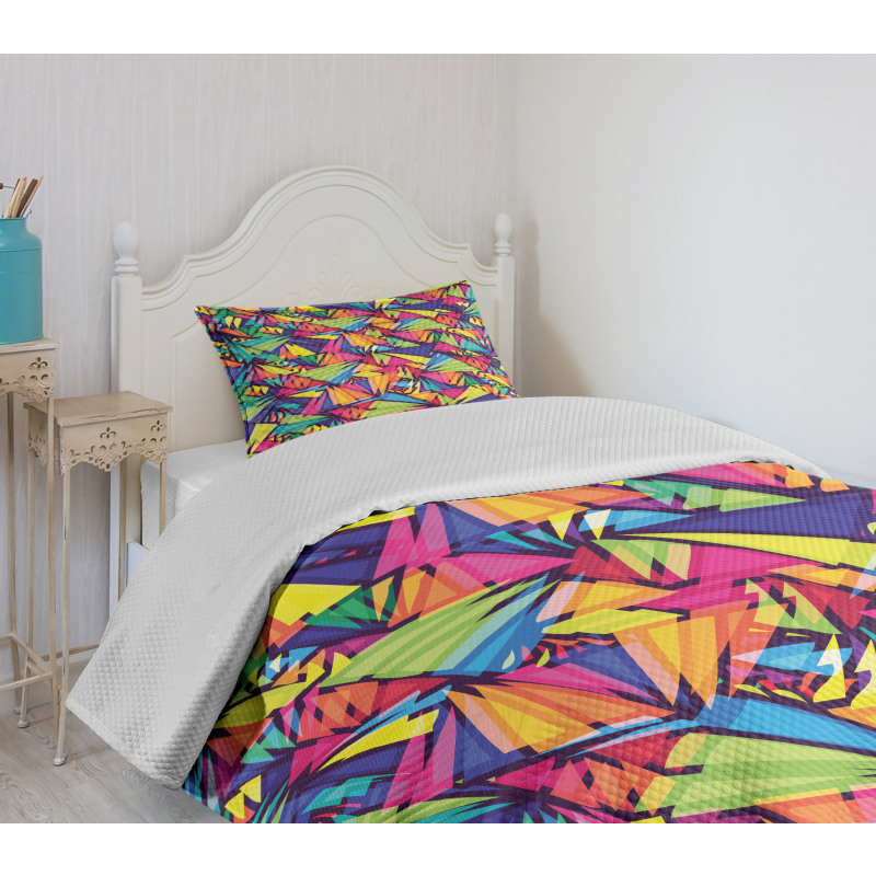 Geometric Triangles Art Bedspread Set