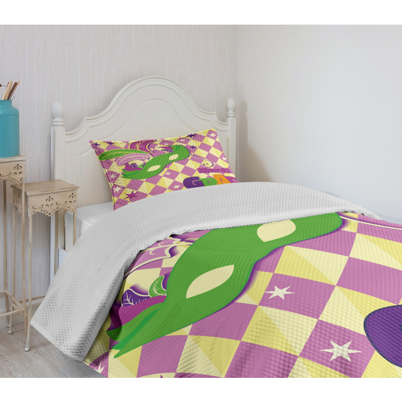 Stars Graphic Mask Bedspread Set