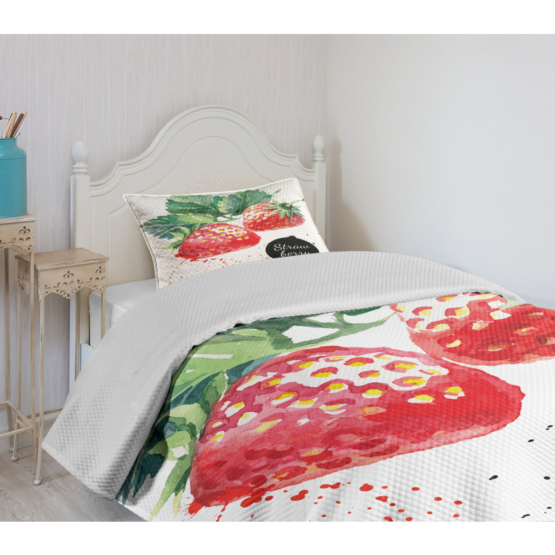 Appetizing Strawberries Bedspread Set