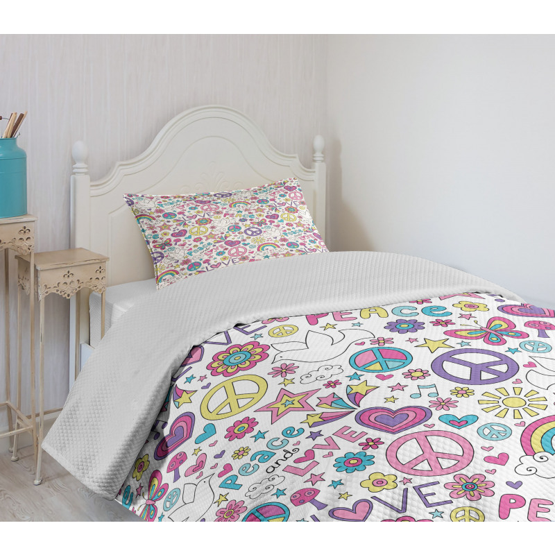 Sixties of Peace Bedspread Set