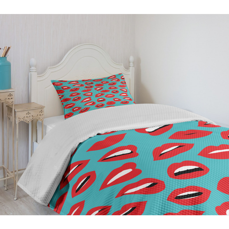 Retro Woman Red Lipstick Bedspread Set