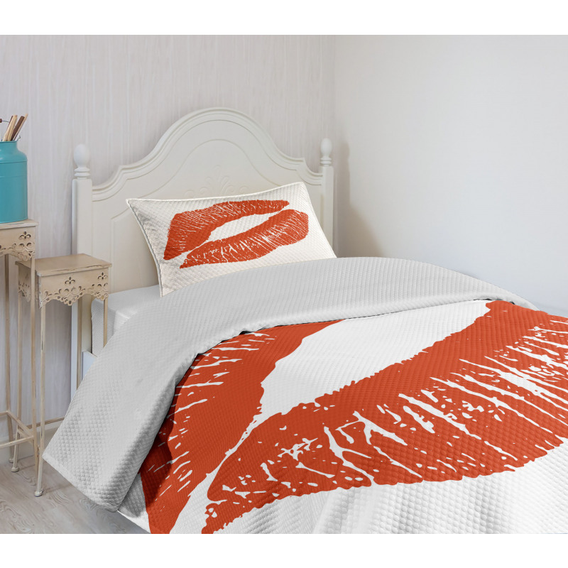 Red Lips Kiss Mark Grunge Bedspread Set