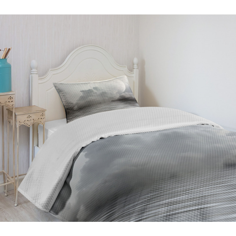 Misty Air and Ocean Art Bedspread Set