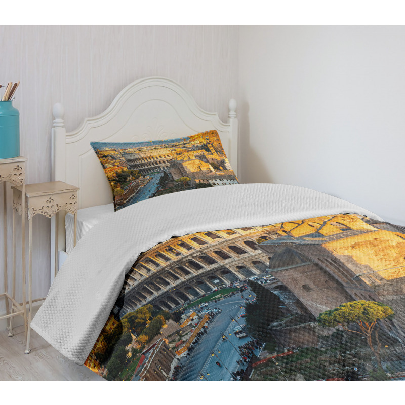 Colosseum View in Rome Bedspread Set