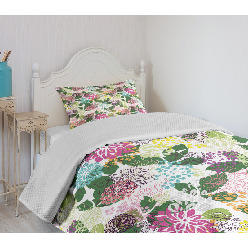 Blooms Beauty Bedspread Set