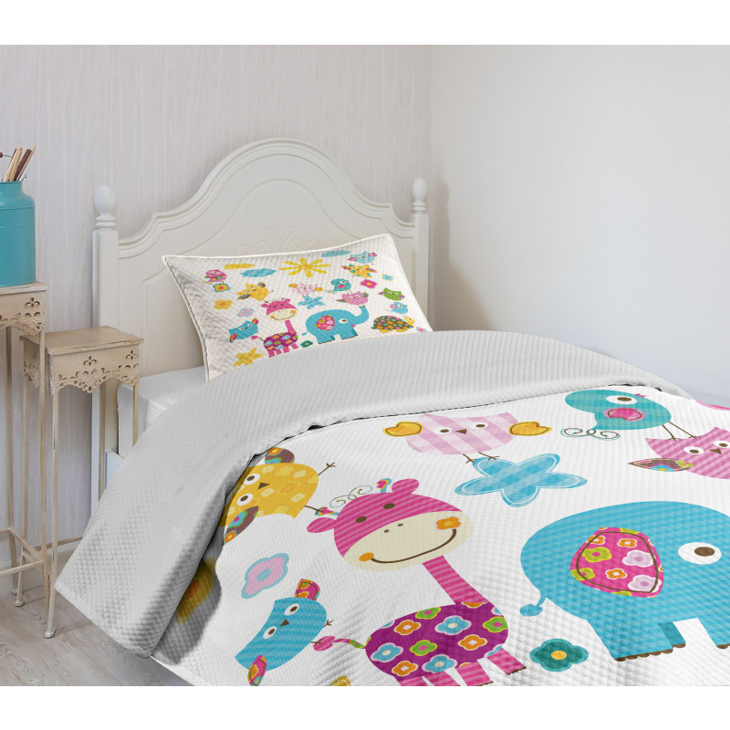 Dancing Characters Bedspread Set