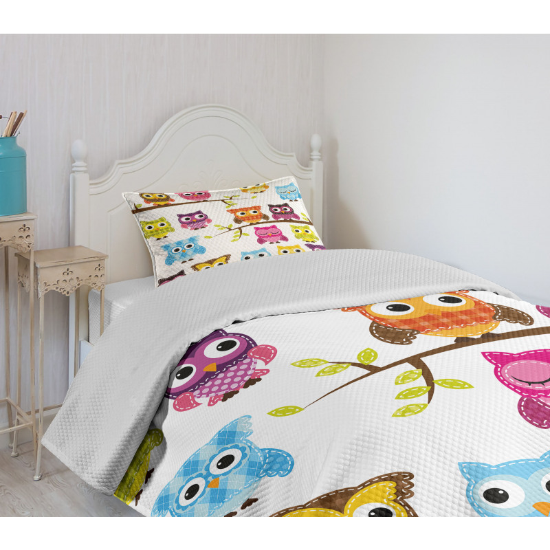 Patchwork Style Owls Bedspread Set