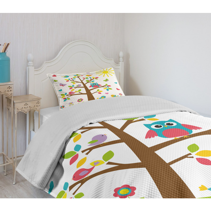Colorful Tree Owl Bedspread Set