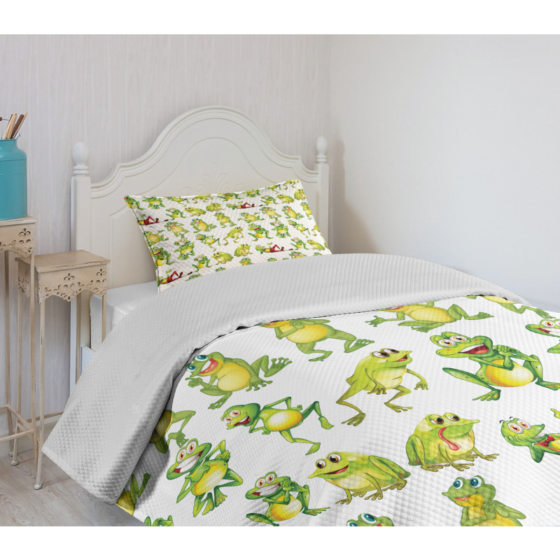 Frogs Different Poses Bedspread Set