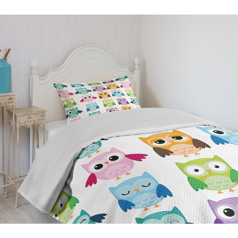 Friendly Bird Owl Comic Bedspread Set