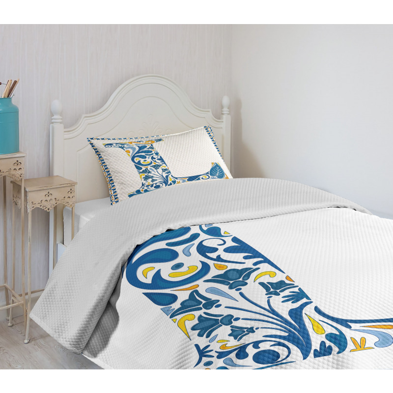 Capital L Traditional Bedspread Set