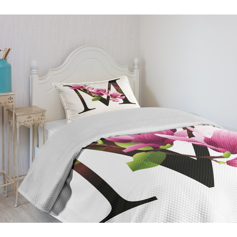 M with Magnolia Floral Bedspread Set