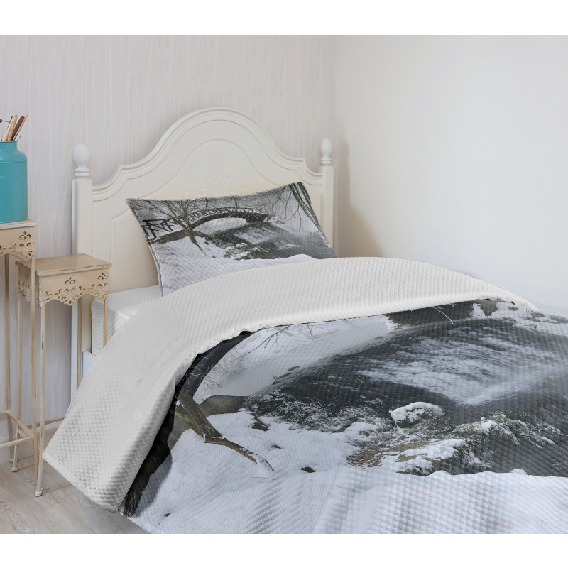 Wooden Bridge Cold River Bedspread Set