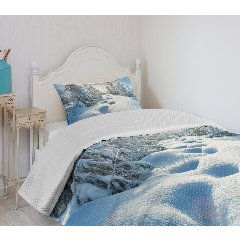 Blue Sky Tree Footprints Bedspread Set