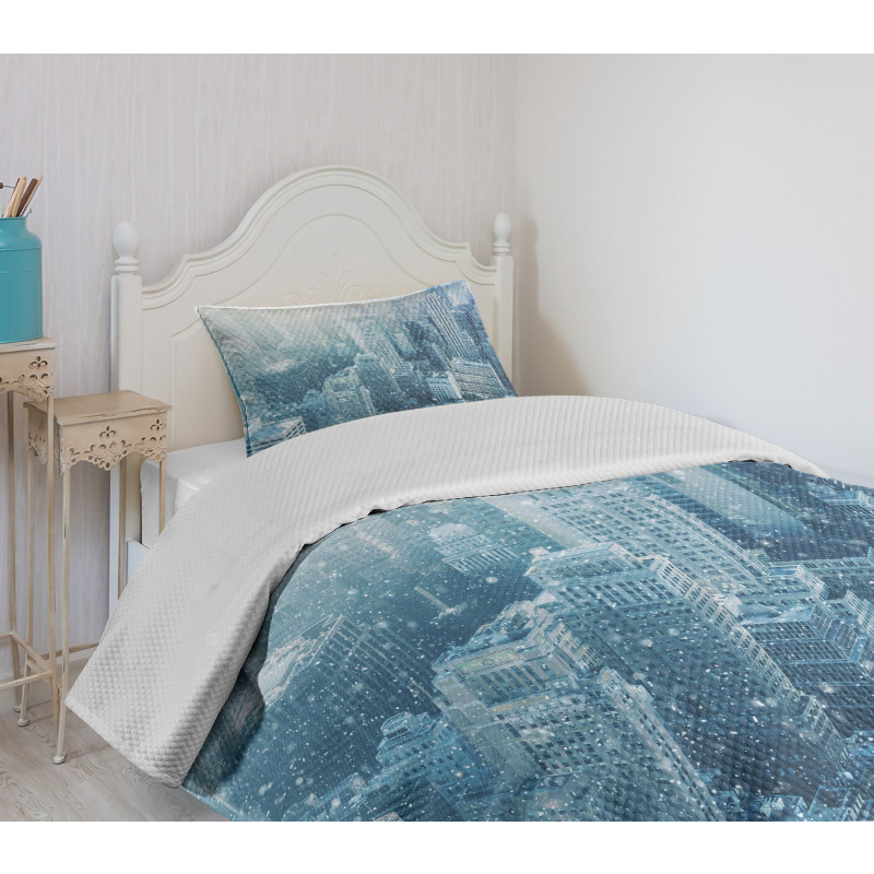 Snow in New York City Bedspread Set