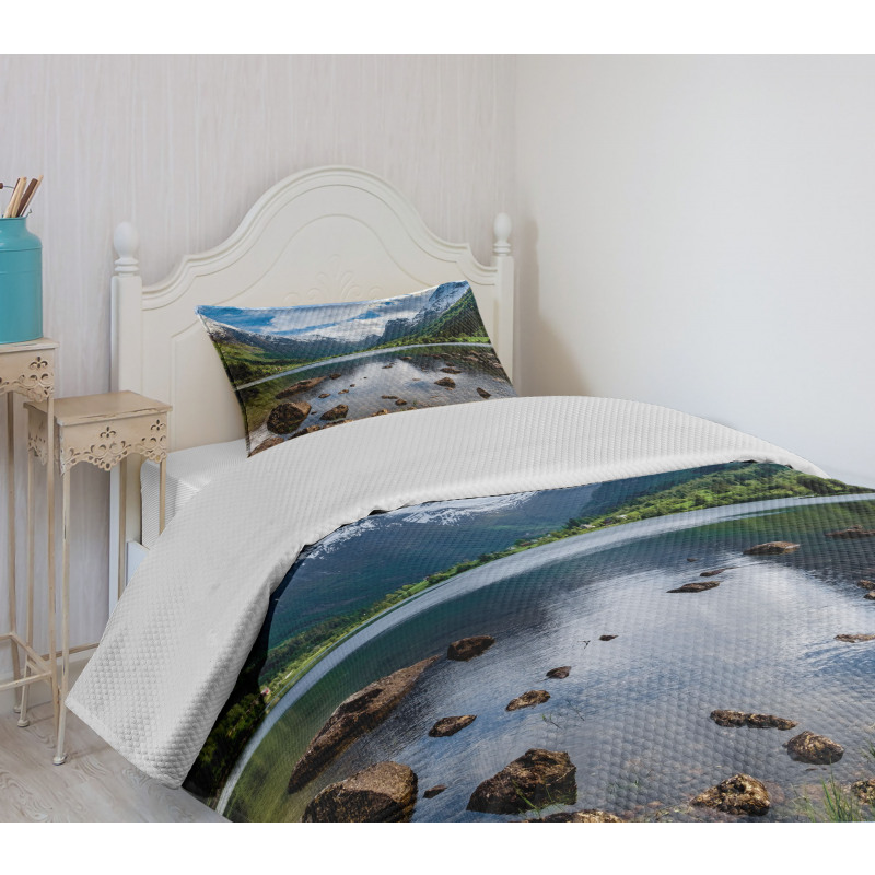 River Open Sky Norway Bedspread Set