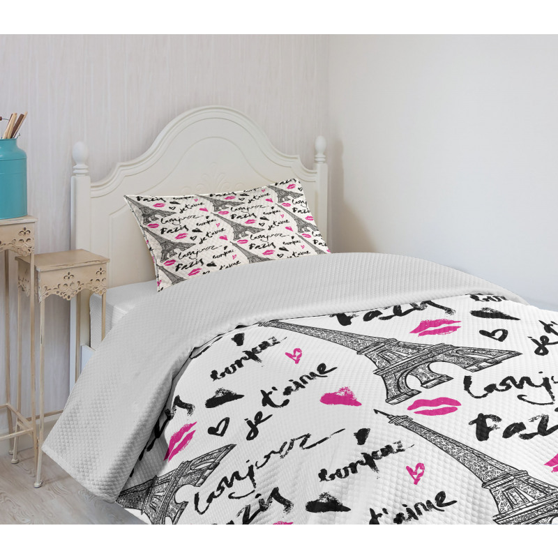 Pink Kiss Eiffel Love Bedspread Set