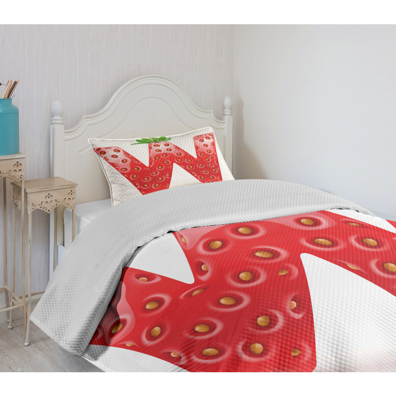 Capital W Strawberry Bedspread Set