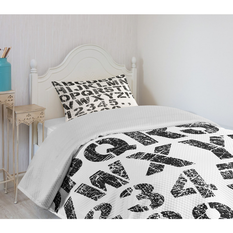 Grunge Scratched Look Bedspread Set