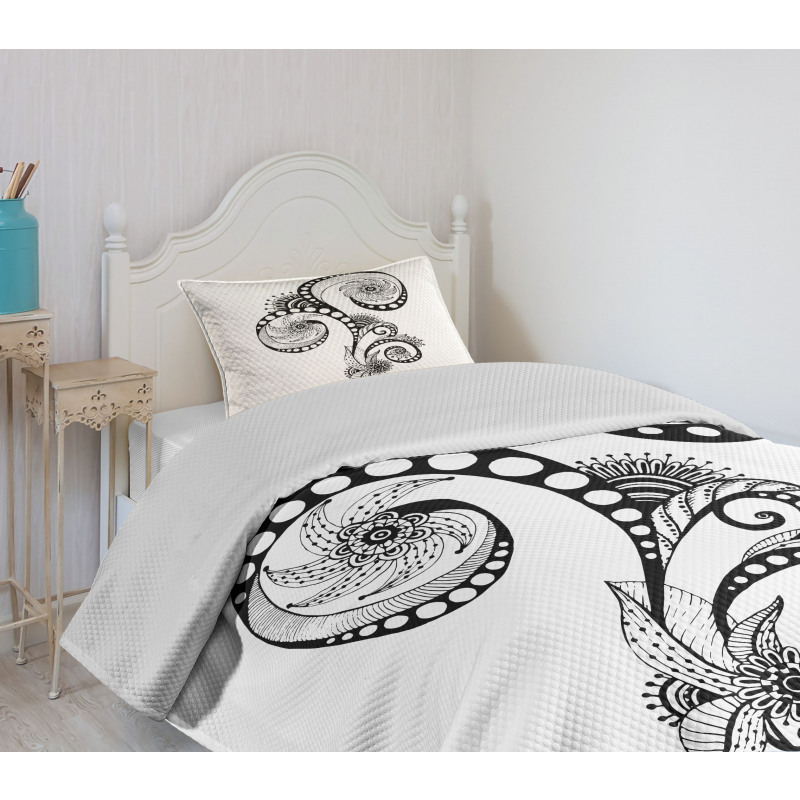 Body Art Doodle Bedspread Set