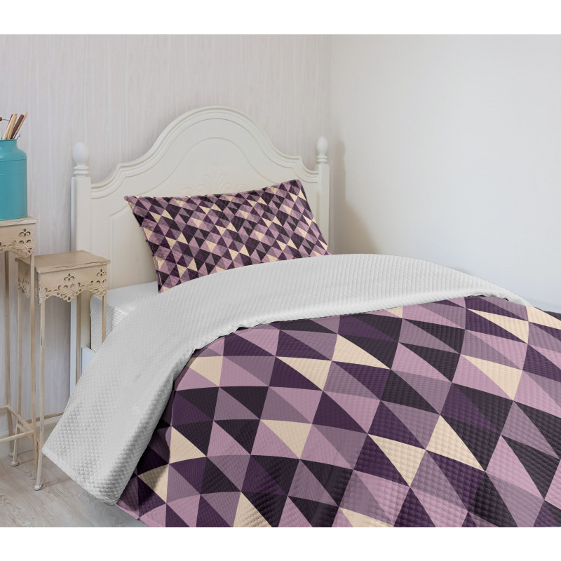 Abstract Style Triangles Bedspread Set