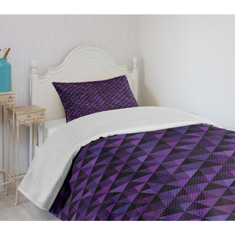 Squares and Triangles Bedspread Set