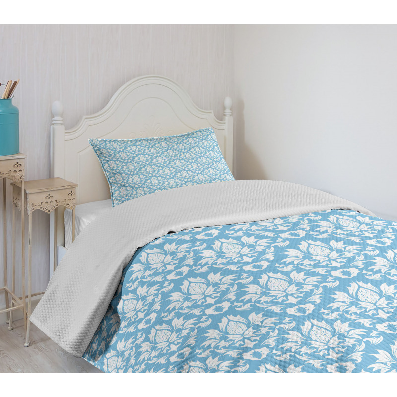 Blue White Old Garden Bedspread Set