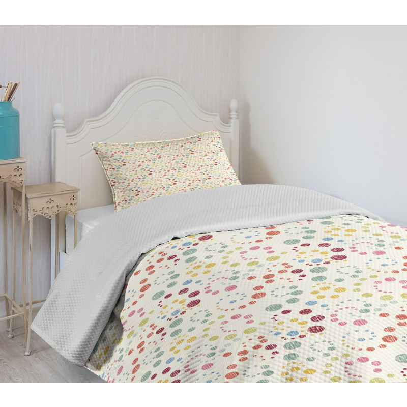 Dot Swirls Retro Look Bedspread Set