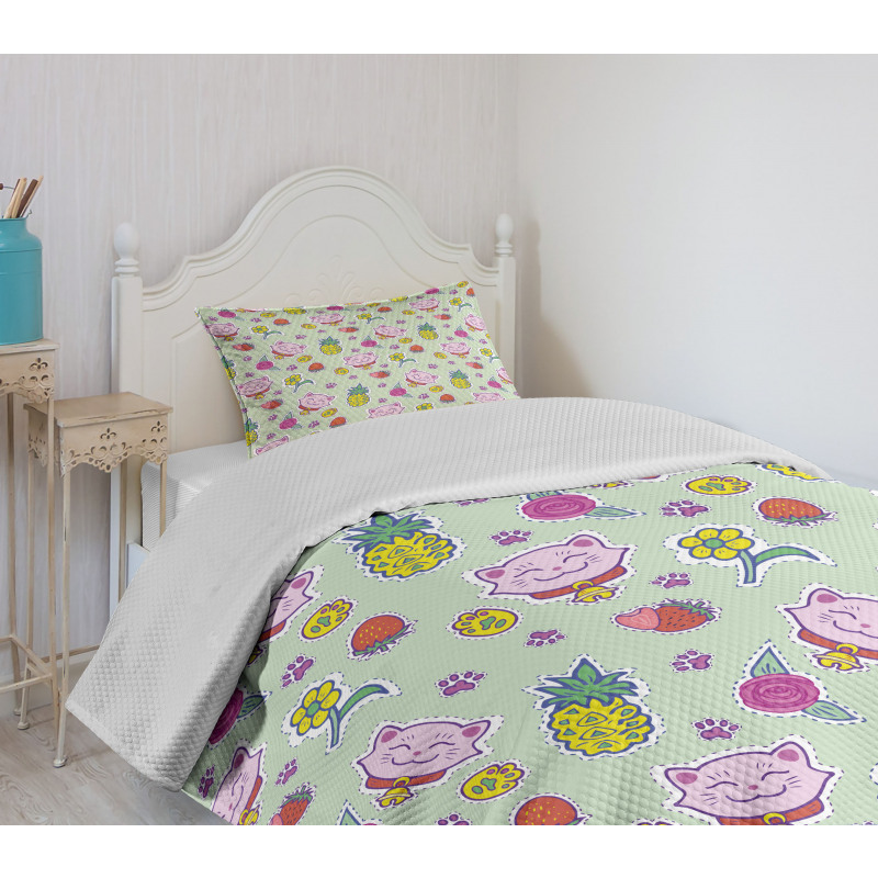 Smiling Cat Maneki Neko Bedspread Set