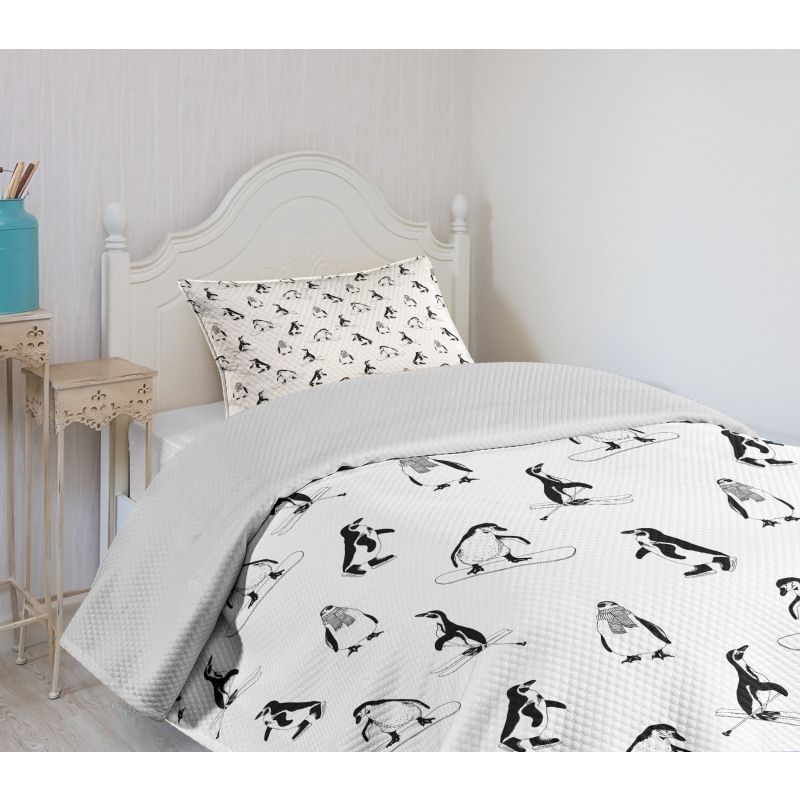 Skiing Penguins in Scarves Bedspread Set