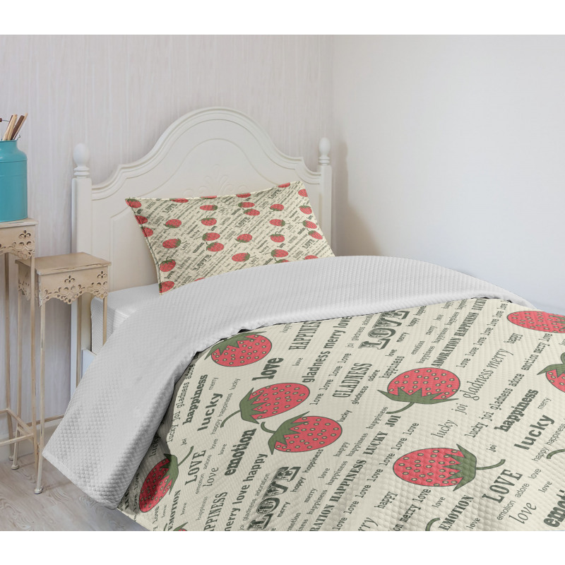Retro Strawberry Love Bedspread Set