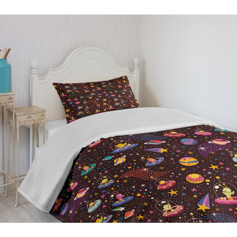 Alien Planets and UFOs Bedspread Set