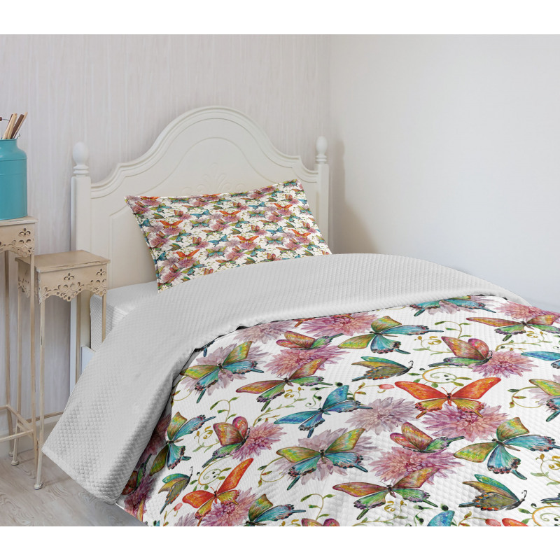 Carnations Vintage Bedspread Set