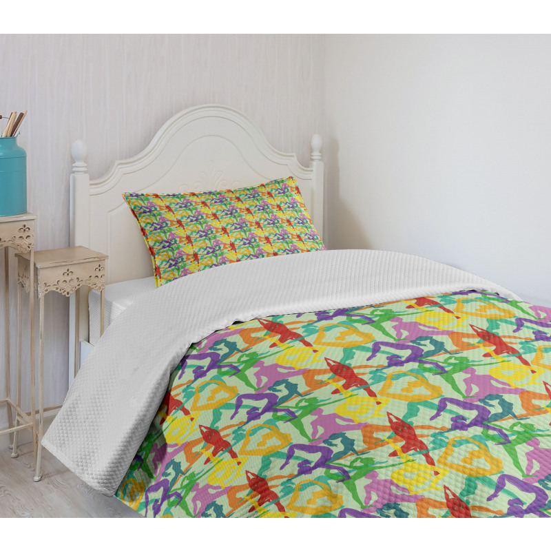 Colorful Poses Eastern Asia Bedspread Set