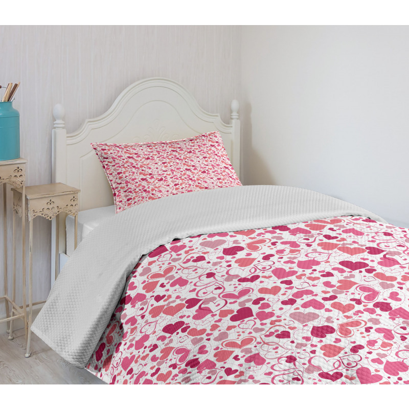 Pinkish Curls Soft Hearts Bedspread Set