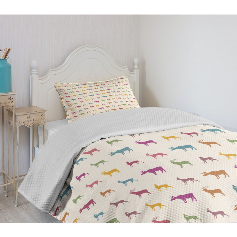 Animal Silhouettes Pattern Bedspread Set