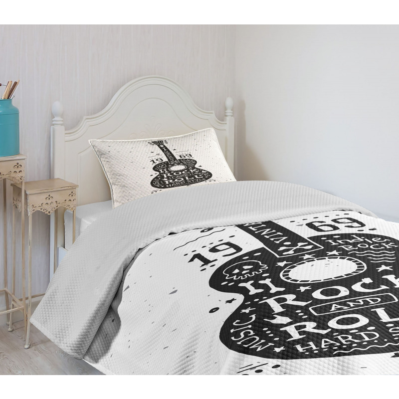 Grunge Look Rock 'n' Roll Bedspread Set