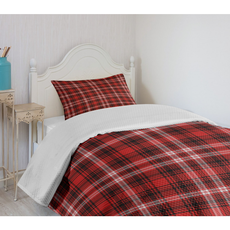 Nostalgic Striped British Bedspread Set