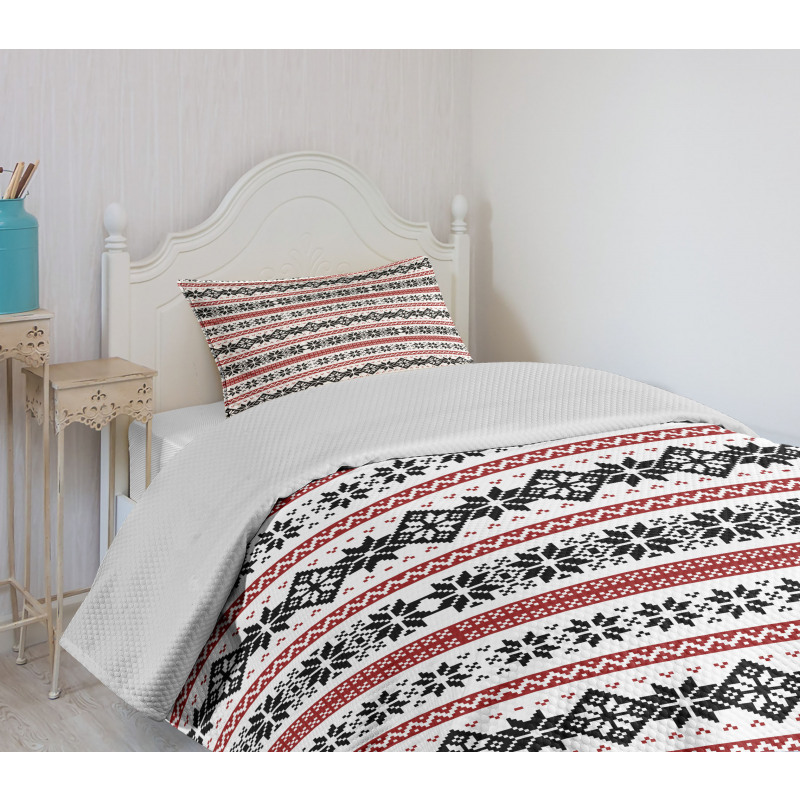 Ornate Seasonal Motifs Bedspread Set