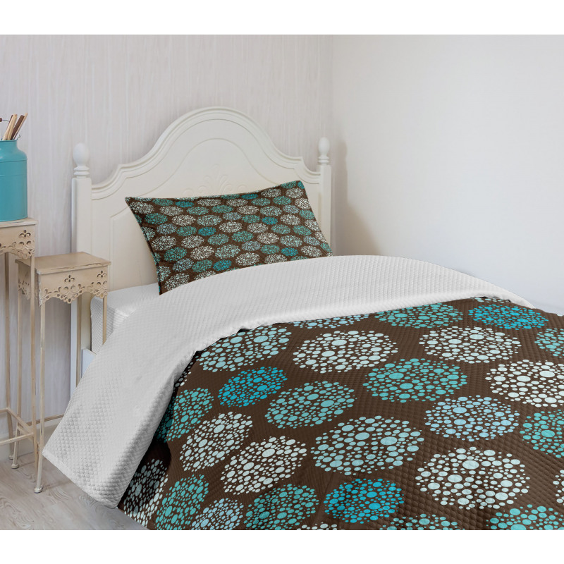 Dots and Circles Bedspread Set