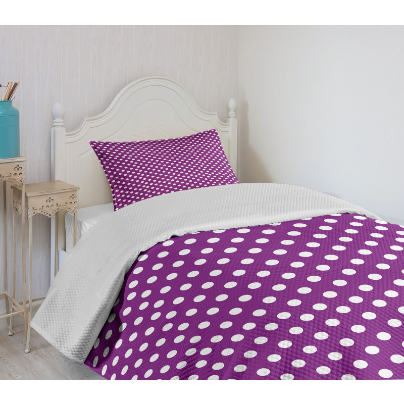 Old Fashioned Vivid Dots Bedspread Set