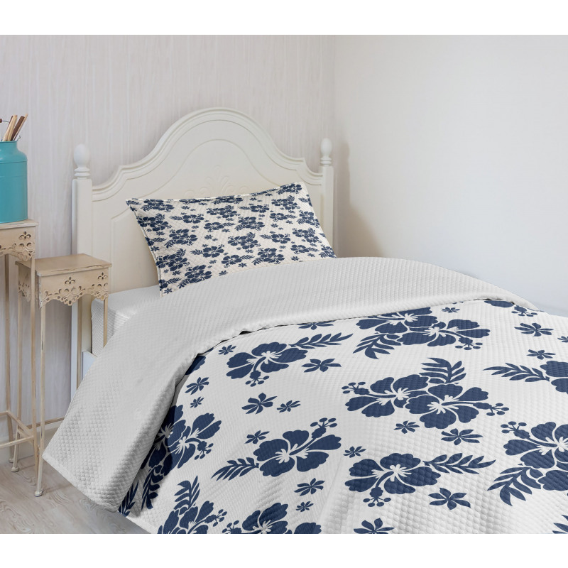 Monochrome Flower Art Bedspread Set