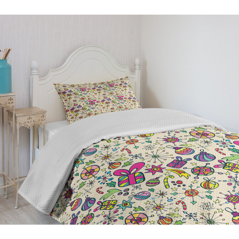 Lively Rich Doodle Bedspread Set