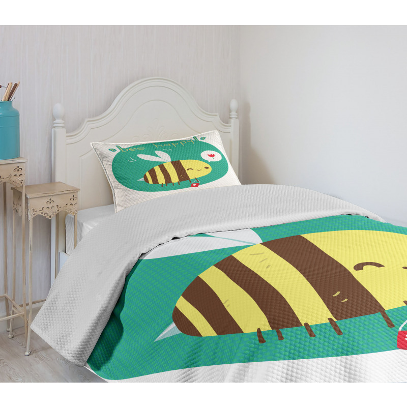 Winking Bumblebee Bedspread Set
