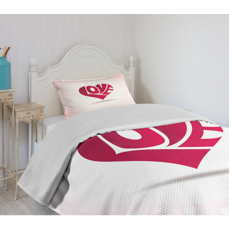 Heart Background Ornate Bedspread Set