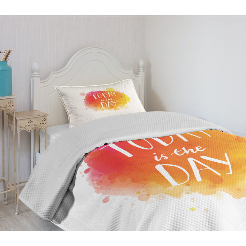 Optimistic Message Bedspread Set