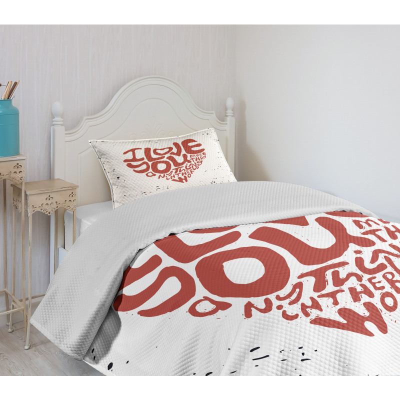 Grungy Heart Form Bedspread Set