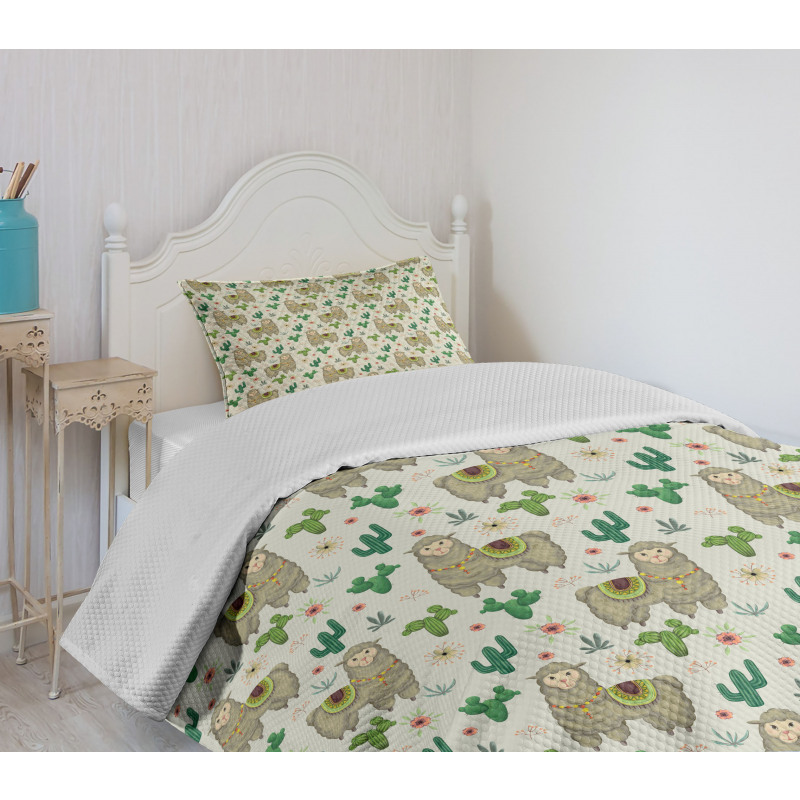 Flora and Fauna Motifs Bedspread Set