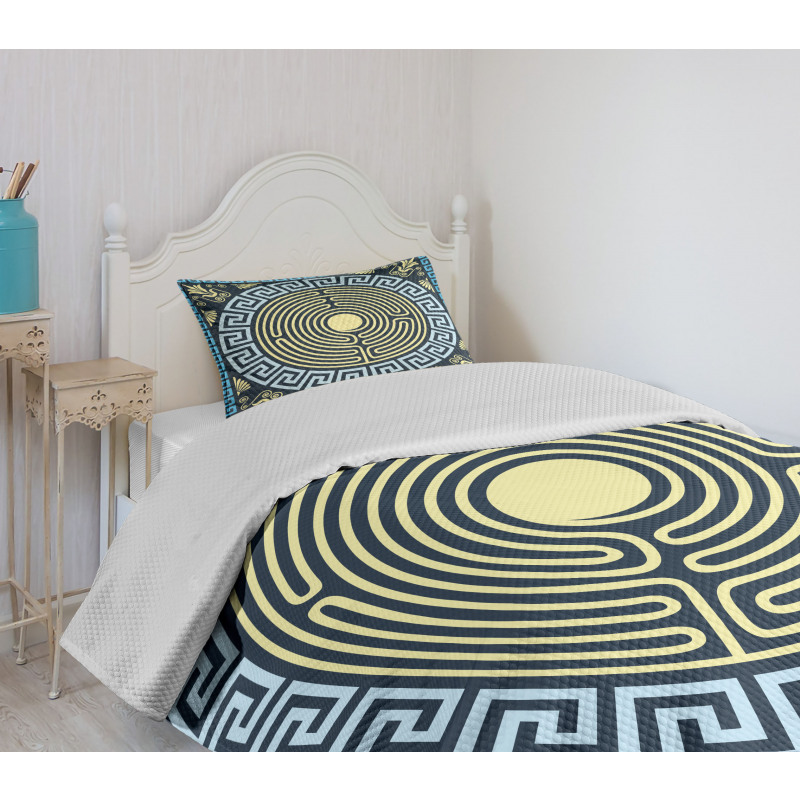 Labyrinth Bedspread Set